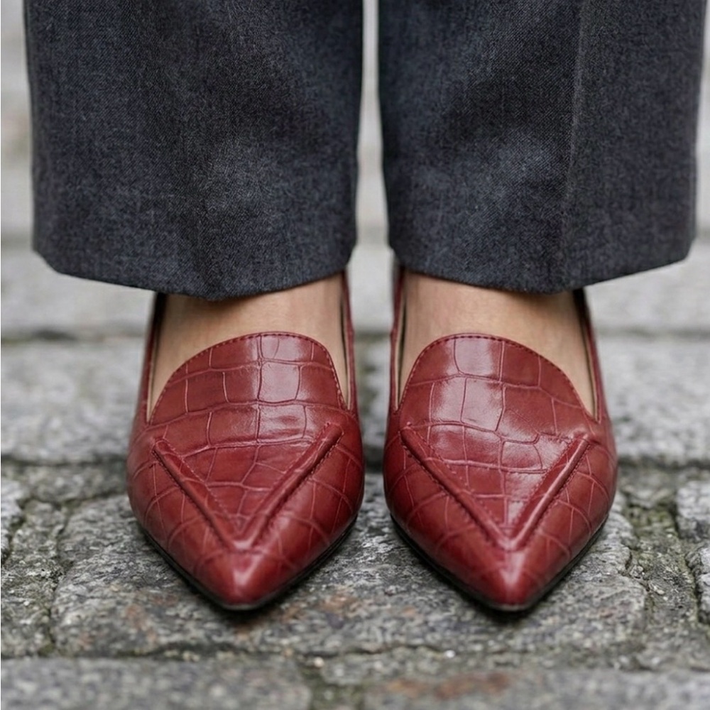 Adrienne Vittadini- Red crocodile embossed leather loafers (size 6)